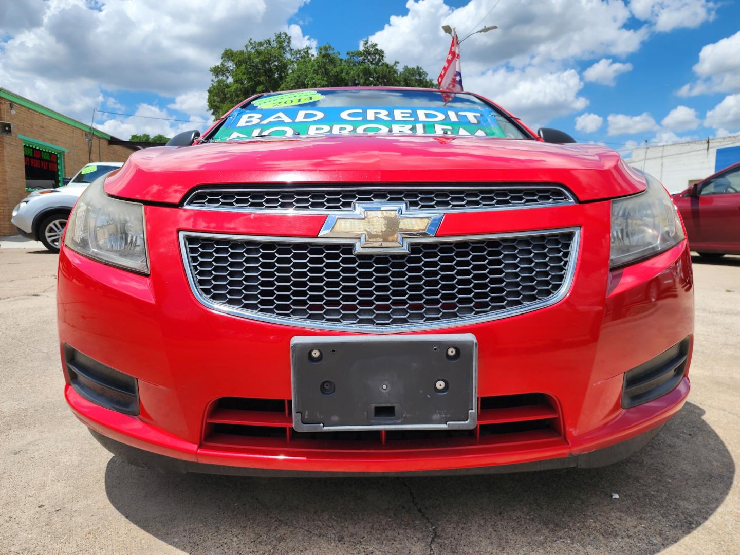 2014 RED Chevrolet Cruze LS (1G1PA5SH2E7) with an 1.8L L4 DOHC 16V FFV engine, 6-Speed Automatic transmission, located at 2660 S.Garland Avenue, Garland, TX, 75041, (469) 298-3118, 32.885387, -96.656776 - Welcome to DallasAutos4Less, one of the Premier BUY HERE PAY HERE Dealers in the North Dallas Area. We specialize in financing to people with NO CREDIT or BAD CREDIT. We need proof of income, proof of residence, and a ID. Come buy your new car from us today!! This is a very well cared for 2014 CH - Photo#9